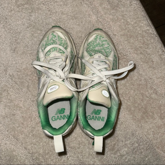 New Balance 2002R × Ganni Turtledove 2022 - Picture 6 of 8